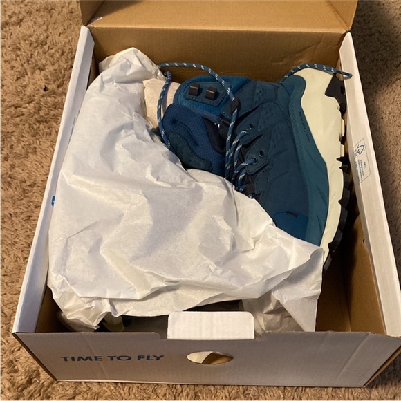 New With Box Women's Hoka Kaha 2 GTX - Picture 3 of 6